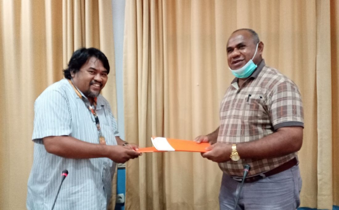 Wahana Visi Indonesia Makes an Agreement of Collaboration with the Jayapura Regency Education Office