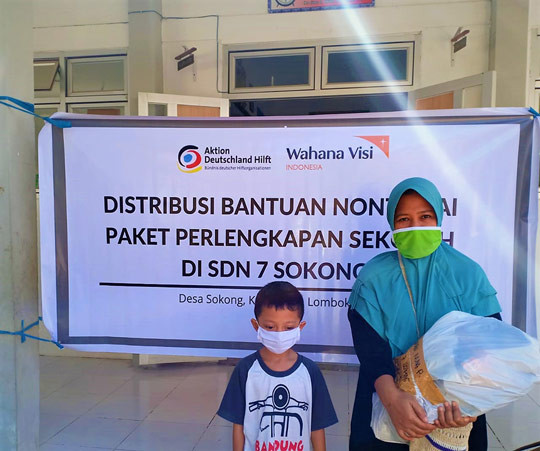 Distribution Activity of School Supplies Packages Helps People of North Lombok