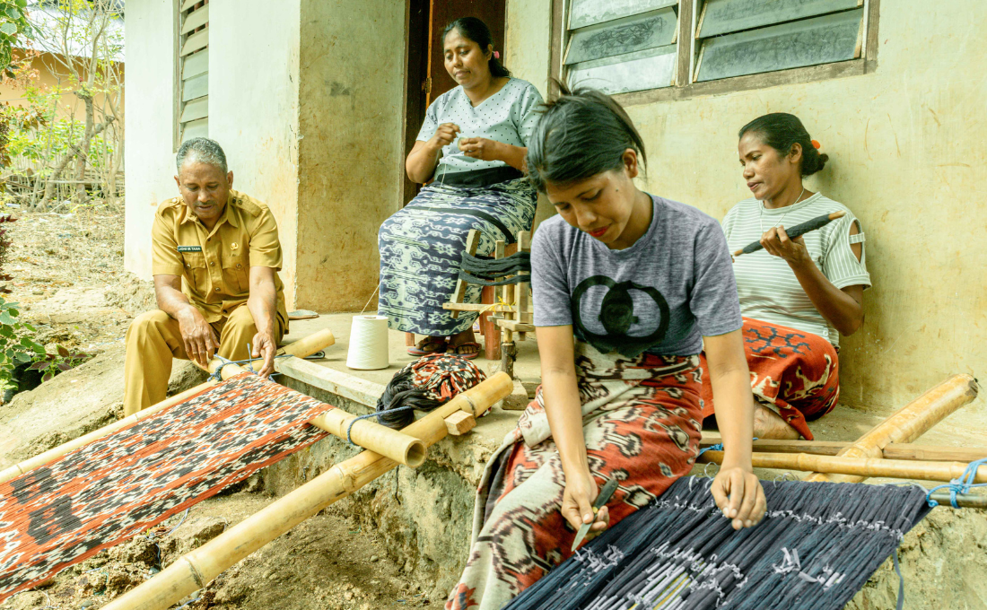 The Village’s Economy Grows More Attractive with Ikat Weaving 