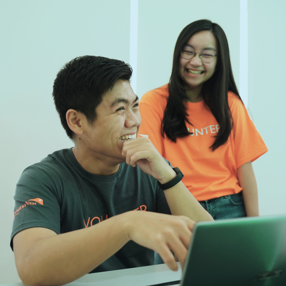 [Student Volunteer] Graphic Designer