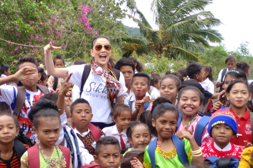 Becky Tumewu, master of Ceremony (MC) & Hope Ambassador WVI