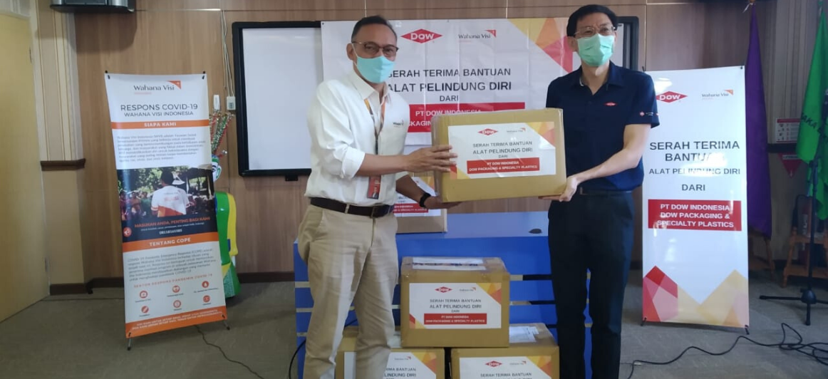 Dukung Para Tenaga Kesehatan Melawan Covid-19, Dow Donasikan APD dan Paket Kebersihan Melalui Wahana Visi Indonesia
