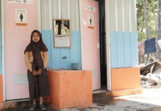 42 Toilets for Affected School in Lombok