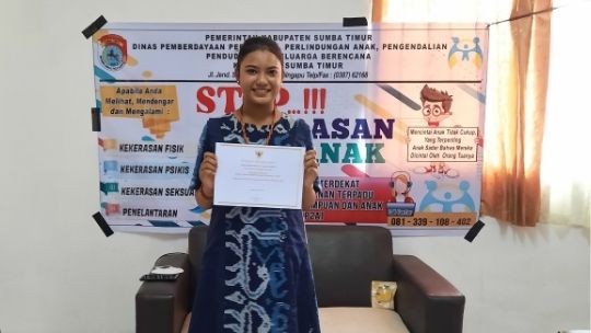 Roslinda Receives KPAI Award as an Inspirational Child