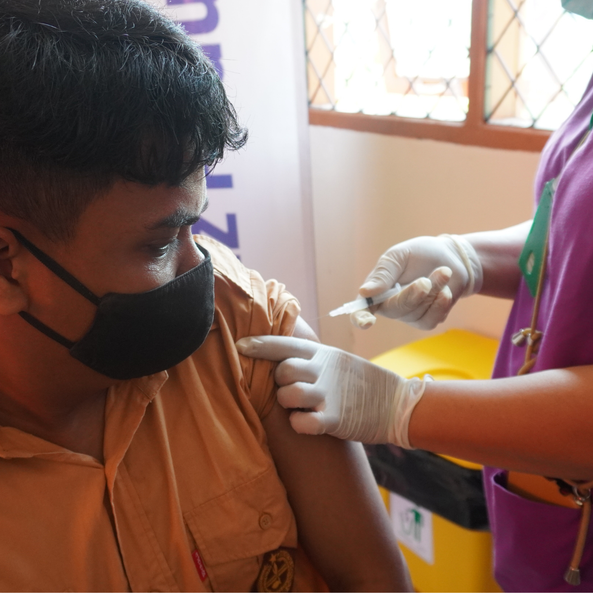 Allianz Supports Vaccination Program for Indonesian Children