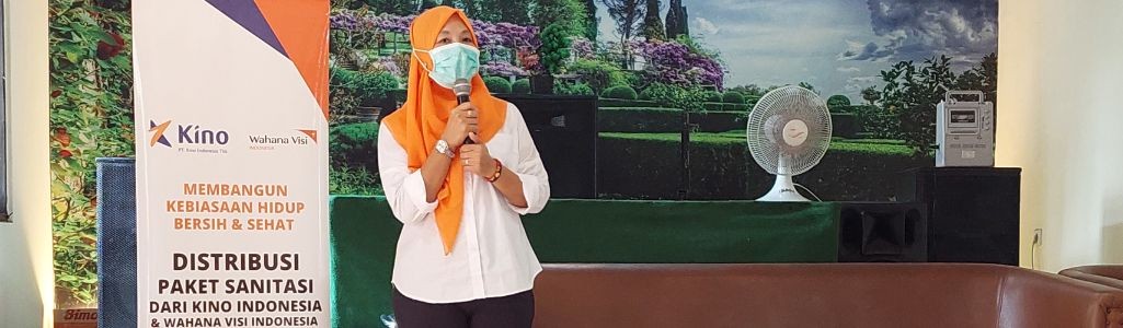 Dukung Masyarakat Melawan Covid-19, PT Kino Indonesia Tbk Berikan Paket Kebersihan  
